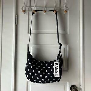 NWT BAGGU Medium Crescent Polka Dot Bag